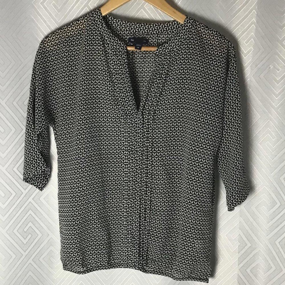 Gap Chic Black and White Printed Blouse with 3/4 Sleeves Size XS